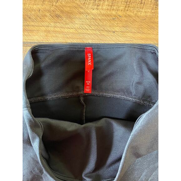 Womens Spanx Black Metallic Shiny Tummy Control Leggings WITH FLAW Size‎ Medium - Picture 3 of 11
